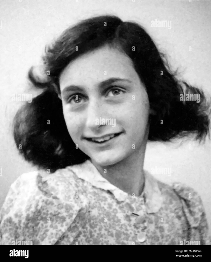 Anne Frank Background Knowledge Worksheet 24 Math Puzzles Edition Seventh grade worksheet for building historical context before reading Anne Frank The Diary of a Young Girl