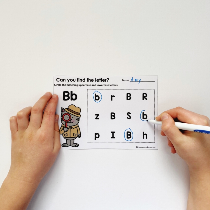 Letter D Detective worksheet for kindergarten with a fun puzzle to identify the letter D