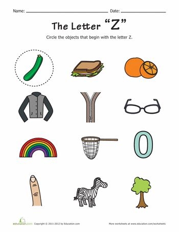 Worksheet featuring various objects that start with the letter S for phonics practice