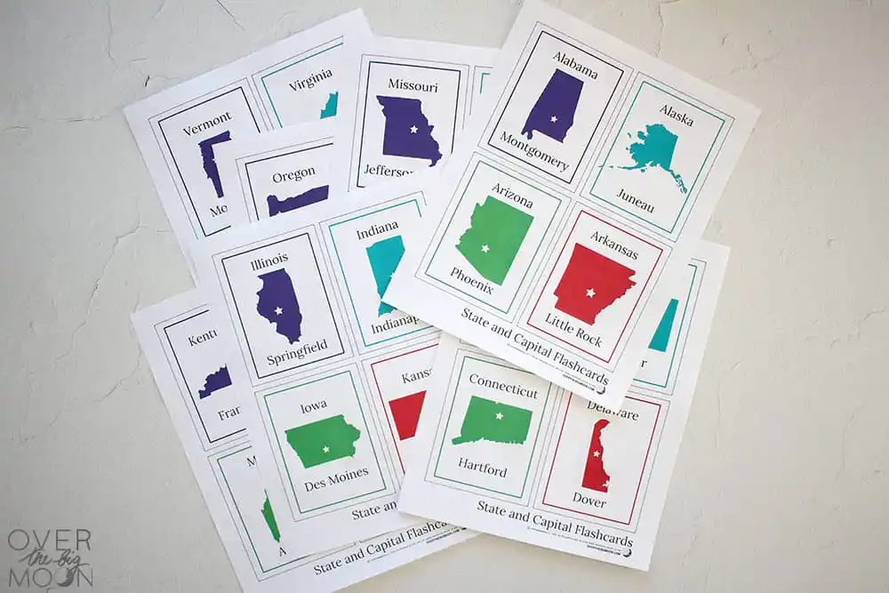 Interactive worksheet for fifth graders to master states and capitals Colorful flash cards displaying U.S. states and capitals for Spanish learners
